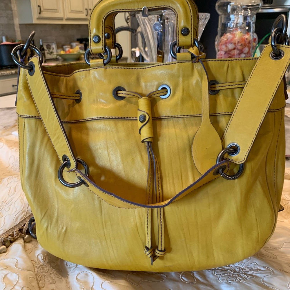 Francesco Bissau mustard yellow bag